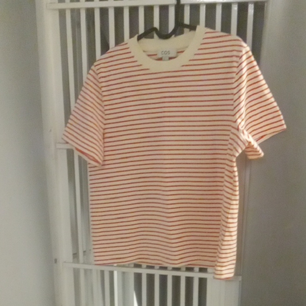 *last weekend moving sale* COS Red and White Striped Short Sleeve Tee Size M